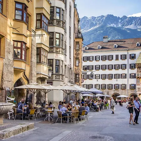Lejlighed Schaiter - Ganzes Haus Mit Garten Und Gratis Parkplatz *