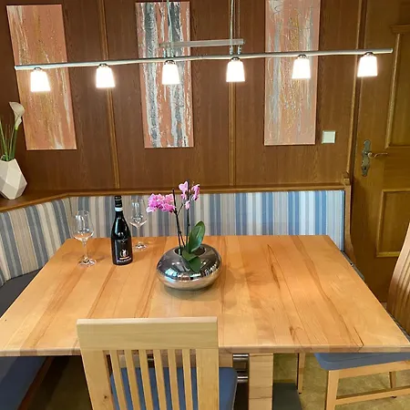 Lejlighed Schaiter - Ganzes Haus Mit Garten Und Gratis Parkplatz *