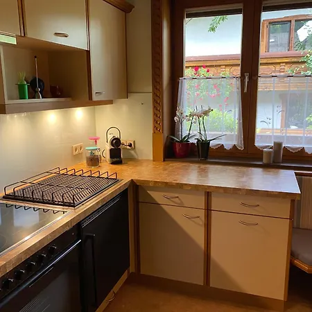 Schaiter - Ganzes Haus Mit Garten Und Gratis Parkplatz Apartamento